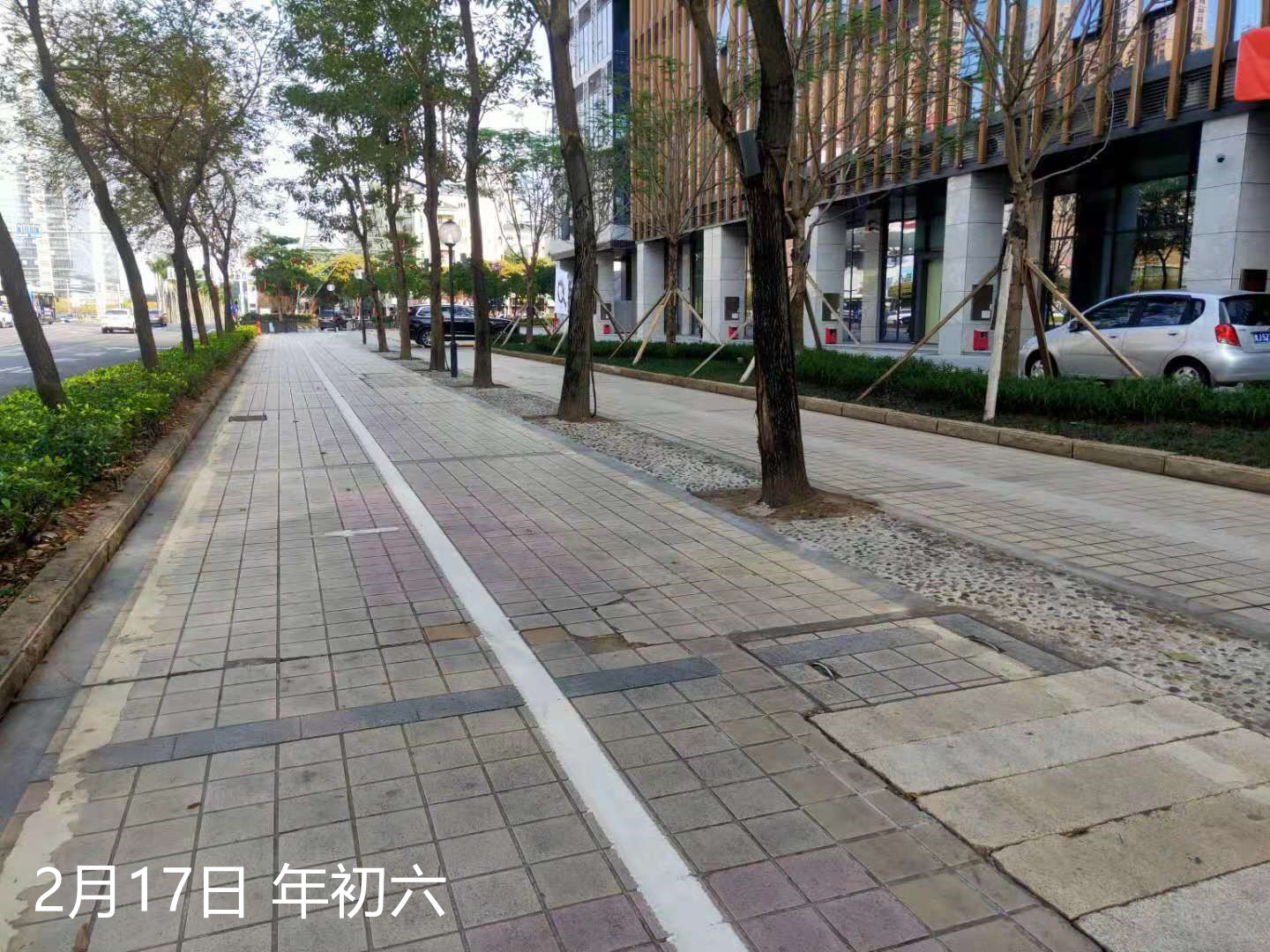 年初六 修復發展大道人行道磚 前_副本.jpg